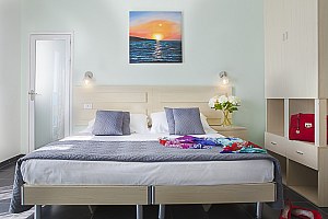 MoMo Seaview Hotel
